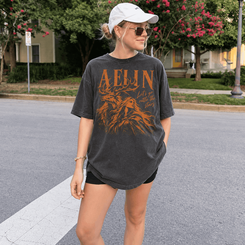Aelin Galathynius and White Stag T-Shirt | Throne of Glass Merch
