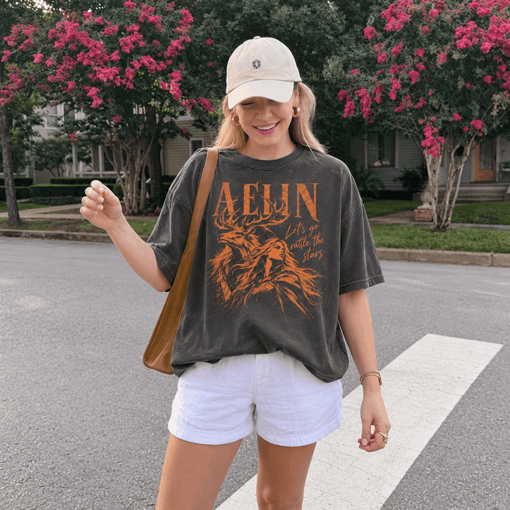 Aelin Galathynius and White Stag T-Shirt | Throne of Glass Merch